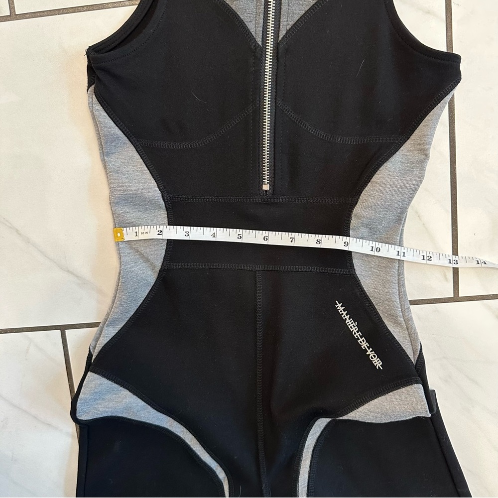 Black & Gray Sculpting Sleeveless Jumpsuit - Picture 8 of 9